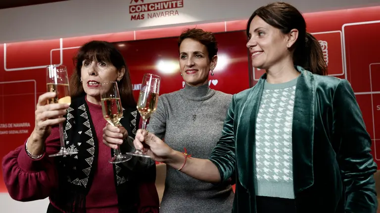 Maite Esporrín, María Chivite y Marina Curiel brinda en Navidad poco antes de entregar Pamplona a EH Bildu.