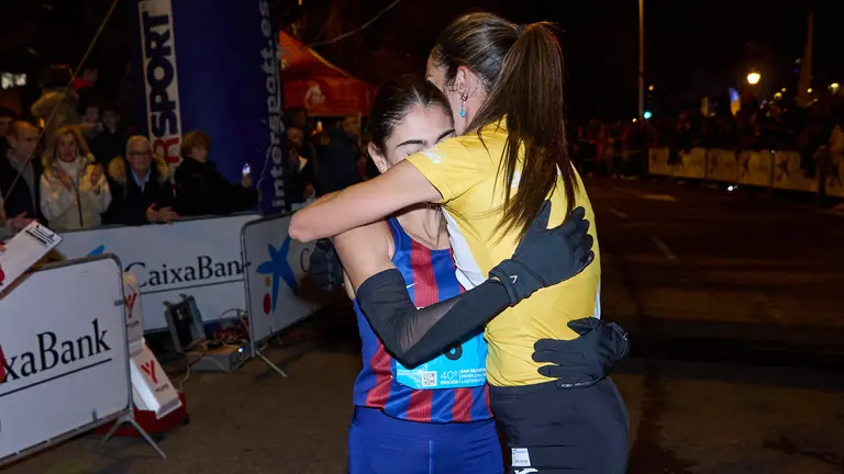 XL edici&oacute;n de la San Silvestre de Pamplona, con una participaci&oacute;n multitudinaria en la m&aacute;s de 5.000 corredores han completado los 4,5 km. del recorrido, con muchos de ellos disfrazados como ya es tradici&oacute;n en la &uacute;ltima carrera popular del a&ntilde;o en la capital navarra. I&Ntilde;IGO ALZUGARAY