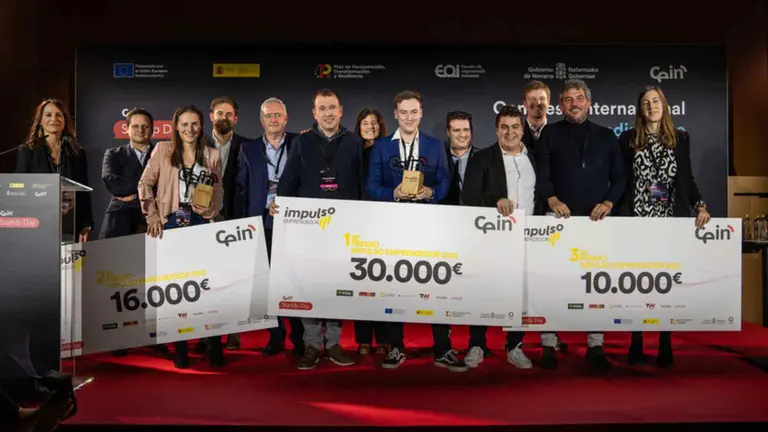 Los premiados del programa formativo Impulso Emprendedor, impartido por CEIN. CEDIDA