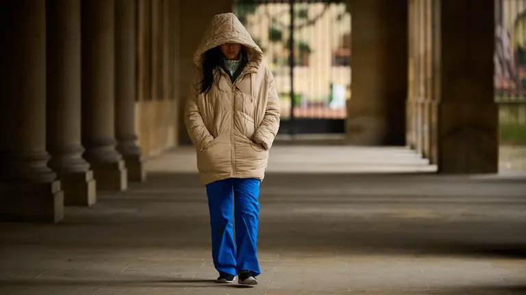Fr&iacute;o y copos de nieve sobre Pamplona. PABLO LASAOSA