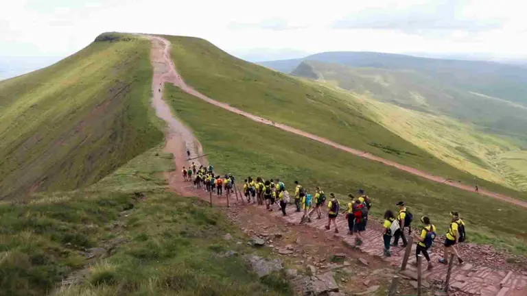 Participantes de la &uacute;ltima ruta Inti a la que acudieron dos pamploneses subvencionados por el Ayuntamiento. AYUNTAMIENTO DE PAMPLONA