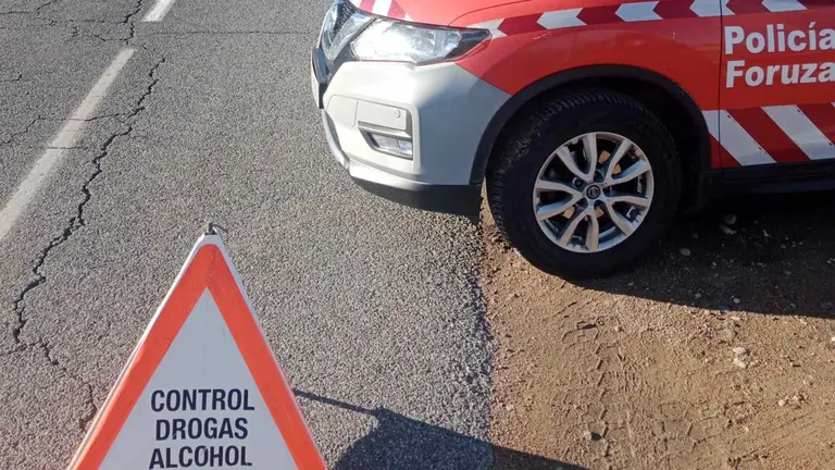 Control de alcohol y drogas de la Polic&iacute;a Foral. POLIC&Iacute;A FORAL