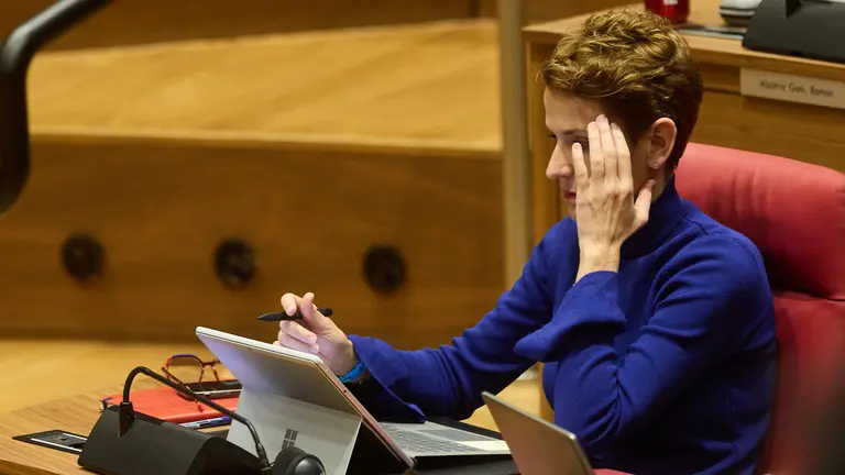 Mar&iacute;a Chivite en el Pleno del Parlamento de Navarra. I&Ntilde;IGO ALZUGARAY
