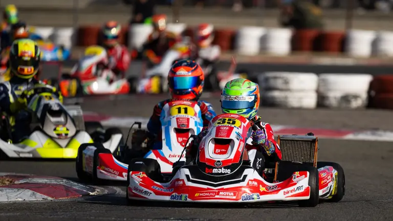 Ra&uacute;l Garc&iacute;a, a la cabeza en una de sus carreras. CEDIDA