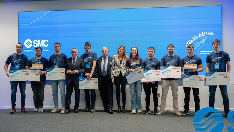 Dos alumnos del CIP Virgen del Camino, Ander Aguinagalde y Luc&iacute;a Arlanz&oacute;n, ganan los premios Silver Piston Espa&ntilde;a 2024 que reconocen las habilidades de los mejores alumnos de FP en automatizaci&oacute;n industrial. CEDIDA