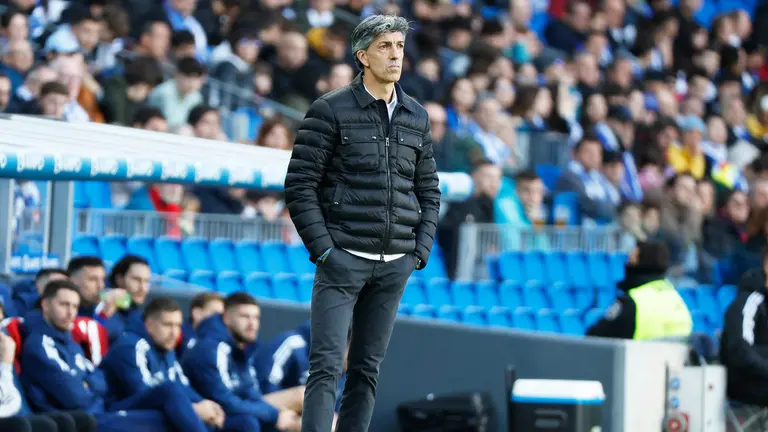 El entrenador de La Real Sociedad Imanol Alguacil durante el partido de la jornada 24 de LaLiga que la Real Sociedad y el Osasuna disputan este s&aacute;bado en el Real Arena de San Sebasti&aacute;n. EFE/ Javier Etxezarreta