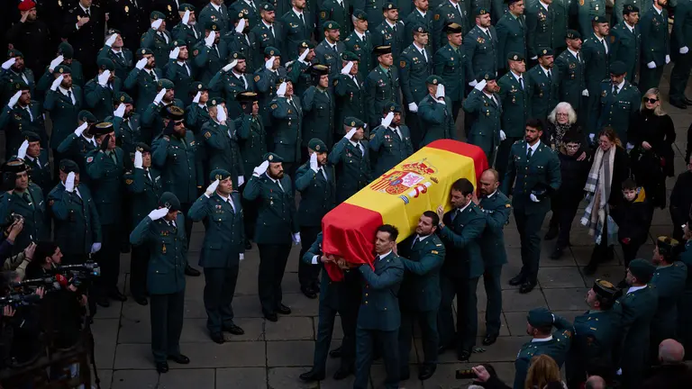 Autoridades civiles y militares asisten al funeral del Guardia Civil David P&eacute;rez Carracedo, fallecido en una operaci&oacute;n contra el narcotr&aacute;fico en Barbate. PABLO LASAOSA