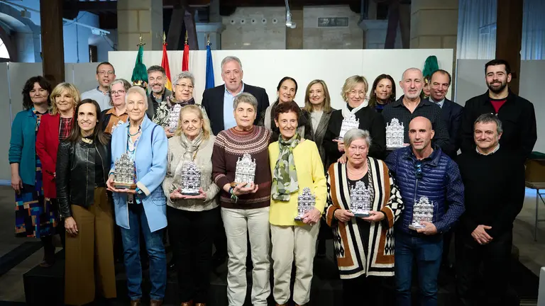 La Polic&iacute;a Municipal de Pamplona celebra el acto conmemorativo de la entrada en el cuerpo de las primeras mujeres hace 50 a&ntilde;os. PABLO LASAOSA