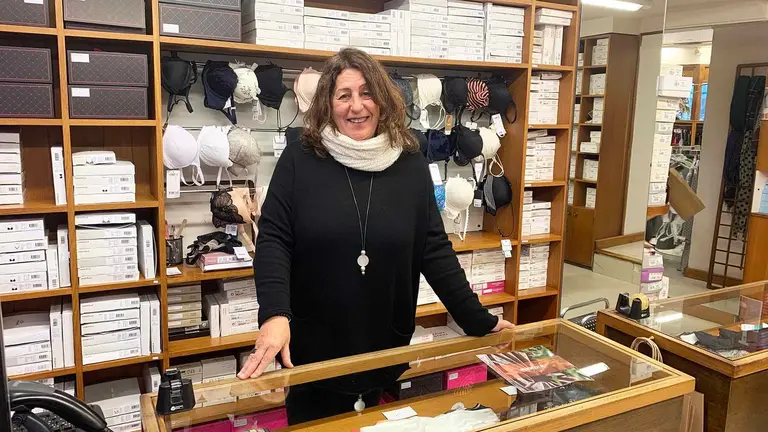 Ana Oc&aacute;riz Basarte es la propietaria de la mercer&iacute;a Virginia de Estella. Navarra.com