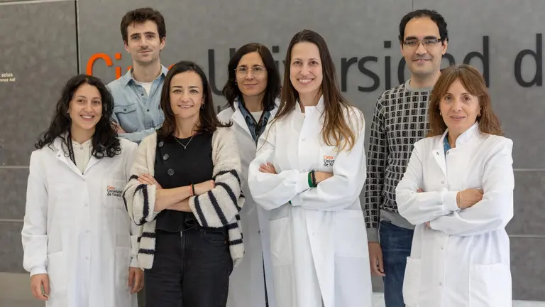 Descubren c&oacute;mo un tipo de ARN puede ayudar a evitar errores en la copia de los genes: Aless&iacute;a Ranieri, Enrique Go&ntilde;i, Maite Huarte, Marta Montes, Luisa Statello, Jos&eacute; Miguel Fern&aacute;ndez y Sandra Jovanna Gonz&aacute;lez, del Cima Universidad de Navarra