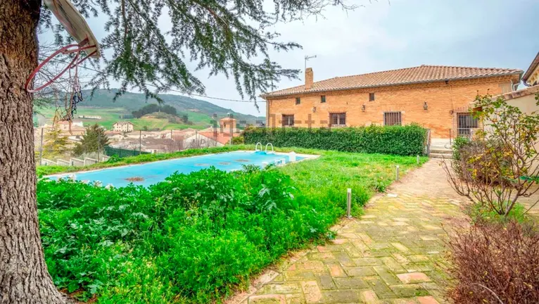 Casa palaciega en venta en el pueblo de Enériz. IDEALISTA