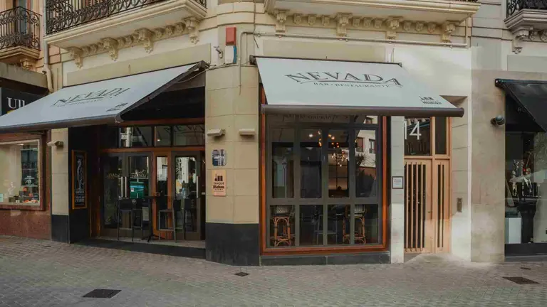 Bar Nevada, en la calle Garc&iacute;a Casta&ntilde;&oacute;n de Pamplona. BAR NEVADA