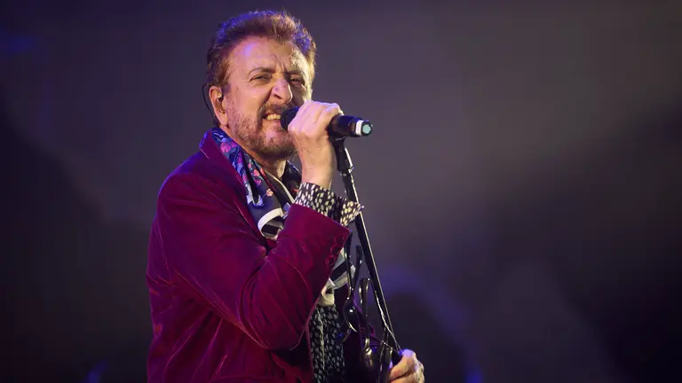 Concierto de Manolo Garc&iacute;a en el pabell&oacute;n Navarra Arena dentro de su 'Gira de Teatros'. I&Ntilde;IGO ALZUGARAY