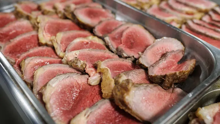 Imagen de archivo de carne de ternera. ALEJANDRO MART&Iacute;NEZ V&Eacute;LEZ / EUROPA PRESS