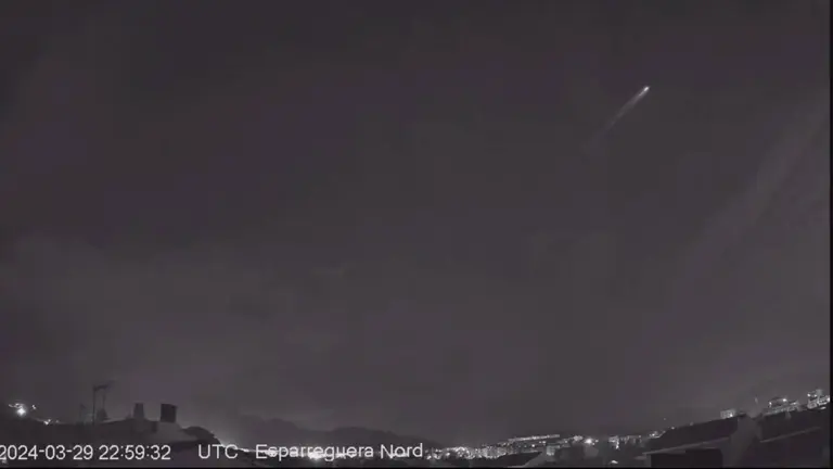 Un b&oacute;lido artificial sobrevuela Catalunya durante la noche de este s&aacute;bado - RED DE INVESTIGACI&Oacute;N B&Oacute;LIDOS Y METEORITOS (SPMN)