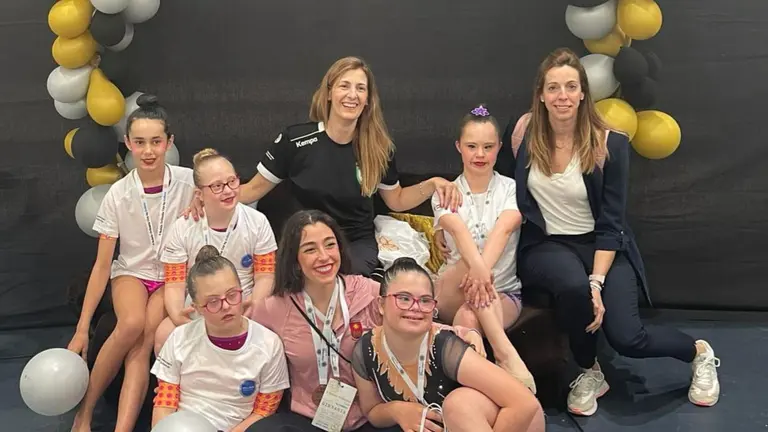El equipo de gimnasia rítmica adaptada Otra Mirada en el torneo internacional Rubén Orihuela Cup de Valencia. CEDIDA