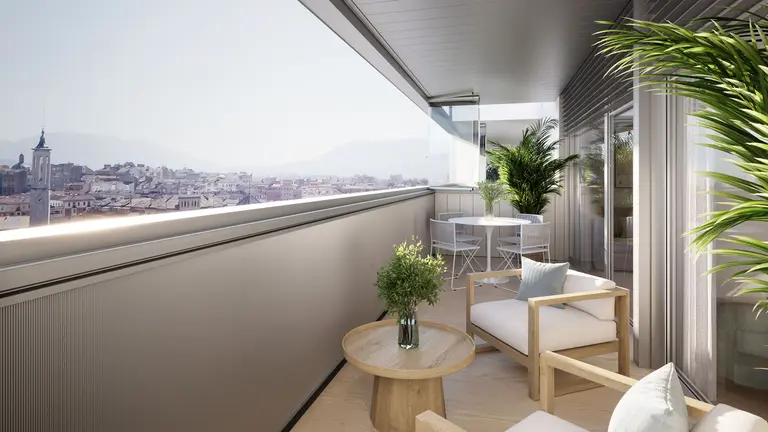 Terraza de la promoci&oacute;n de viviendas de obra nueva Joris en el edificio de Salesianos en el coraz&oacute;n de Pamplona. CEDIDA