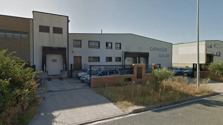 Exterior de la f&aacute;brica de C&aacute;rnicas Galar. GOOGLE MAPS