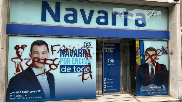Pintadas en la sede del PP en Pamplona. - PPN