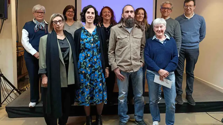 Los ganadores del concurso junto a los miembros del jurado y las autoridades este martes en Tudela. AYUNTAMIENTO DE TUDELA