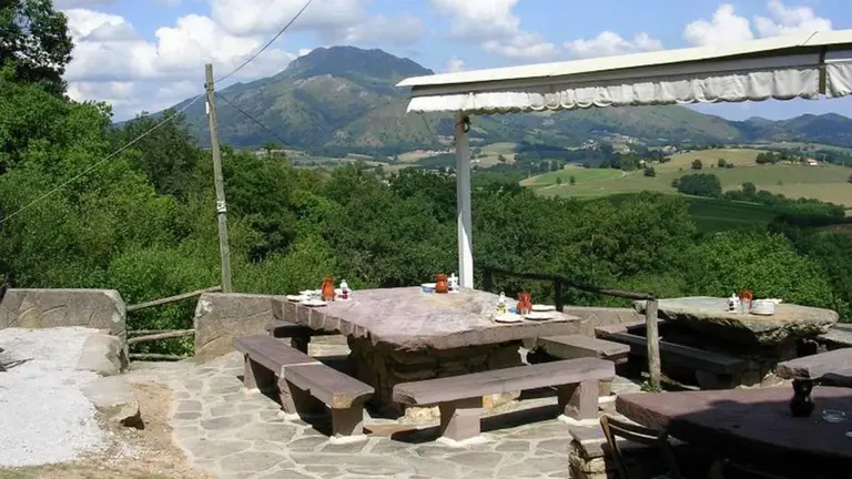 Restaurante Venta Antton en Navarra cerca de Sara y Zugarramurdi. en-pays-basque.fr
