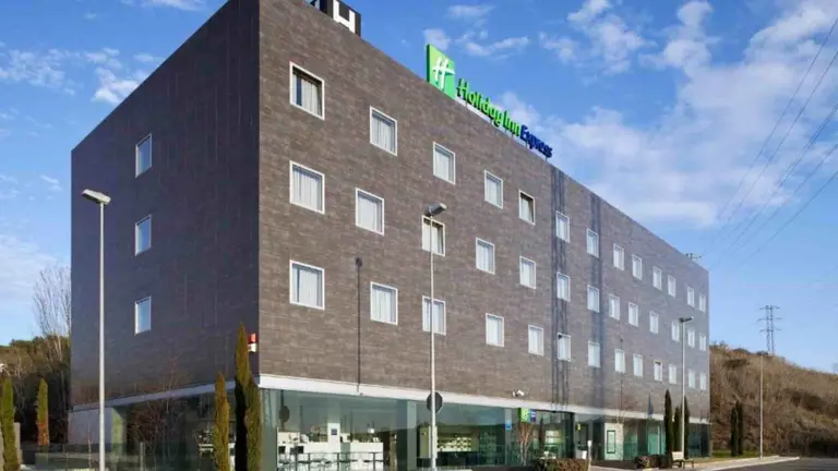Hotel Holiday Inn Express Pamplona. CEDIDA
