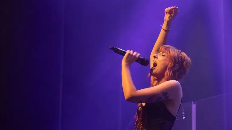 Maialen Gurbindo, conocida como Chica Sobresalto, ofrece un concierto en el Baluarte. Elena Moreno