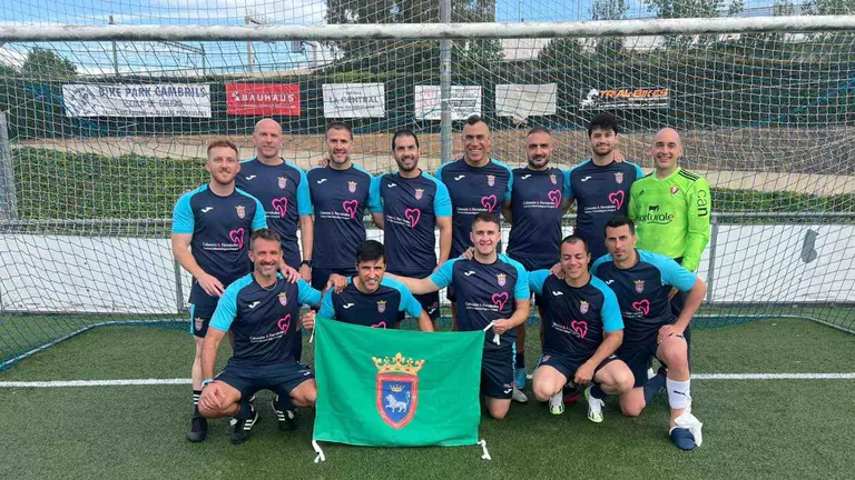 Equipo de f&uacute;tbol 7 de la Polic&iacute;a Municipal de Pamplona que se ha proclamado cape&oacute;n en Cambrills. POLIC&Iacute;A MUNICIPAL DE PAMPLONA