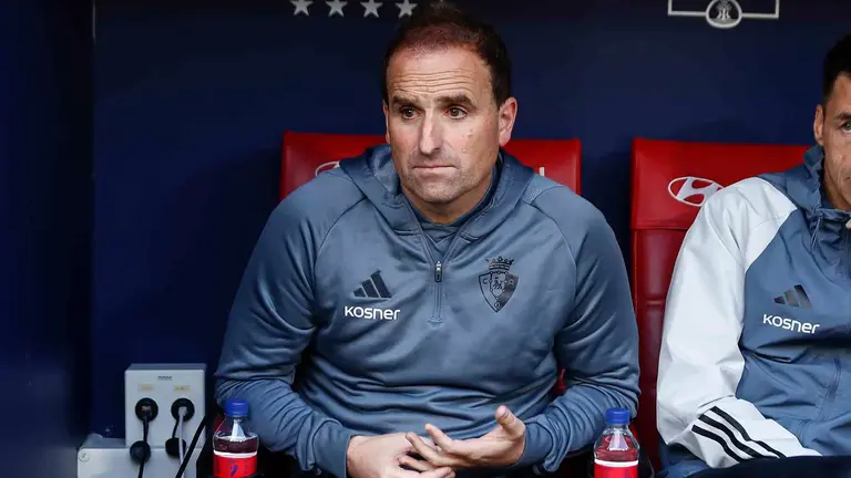 Jagoba Arrasate en el banquillo del Metropolitano. Irina R. Hipolito / AFP7 / Europa Press