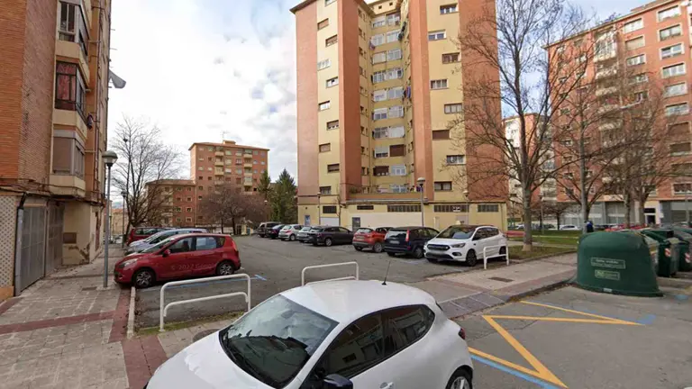 Bloques de viviendas de los a&ntilde;os 60 en Santa Mar&iacute;a La Real. GOOGLEMAPS