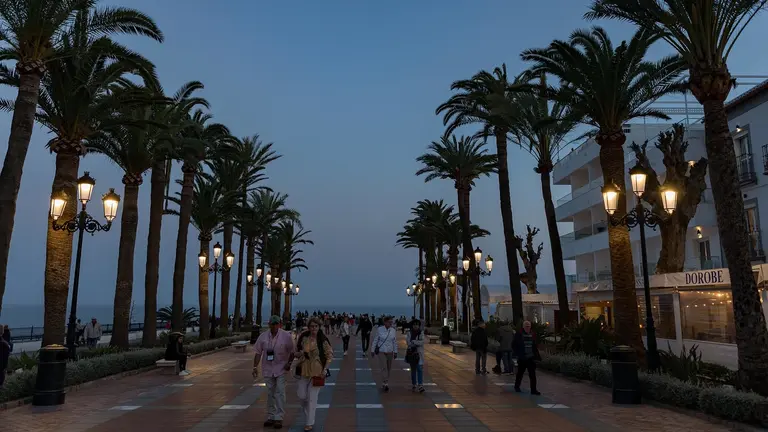 Iluminaci&oacute;n ATP en la localidad malague&ntilde;a de Nerja. ATP ILUMINACI&Oacute;N