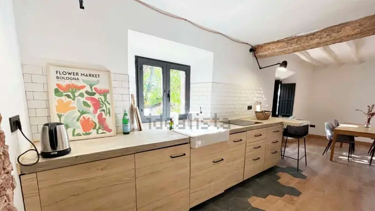 Casa en venta en el pueblo de Ubago. IDEALISTA / INMOBILIRARIA SARASATE