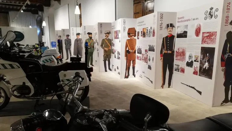Exposici&oacute;n en la Ciudadela con motivo del 65 aniverasrio de la Agrupaci&oacute;n de Tr&aacute;fico de la Guardia Civil. - EUROPA PRESS
