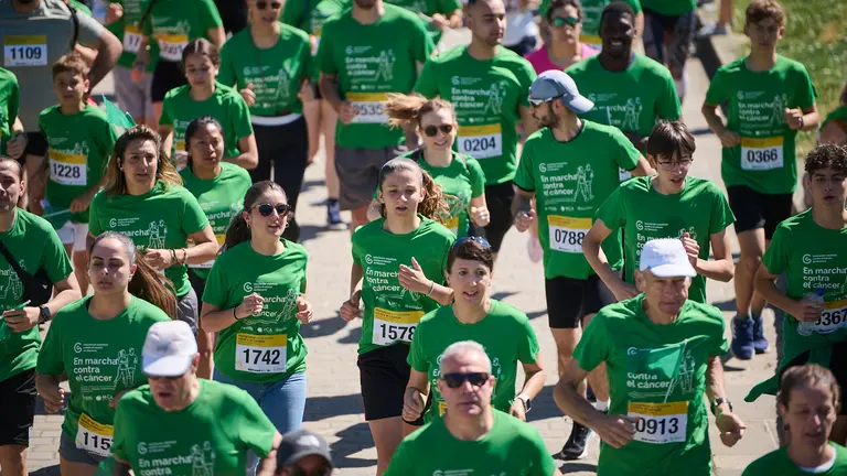 X Marcha Contra el C&aacute;ncer 2024 en Pamplona organizada por la Asociaci&oacute;n Espa&ntilde;ola Contra el C&aacute;ncer en Navarra. PABLO LASAOSA