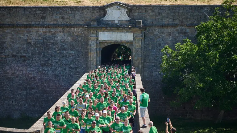 X Marcha Contra el C&aacute;ncer 2024 en Pamplona organizada por la Asociaci&oacute;n Espa&ntilde;ola Contra el C&aacute;ncer en Navarra. PABLO LASAOSA
