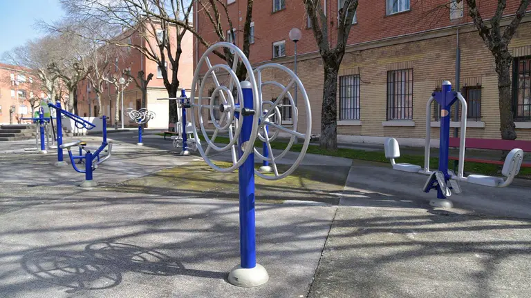 Uno de los gimnasios al aire libre de Pamplona. AYUNTAMIENTO DE PAMPLONA