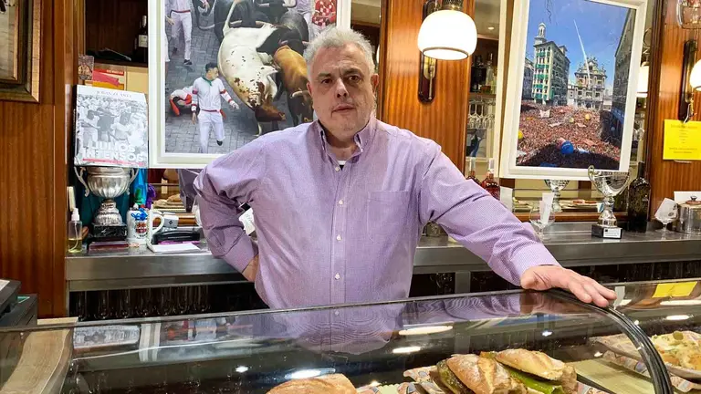 Joaquín Lacarra Nieto en el bar El Ruedo de Pamplona. Navarra.com