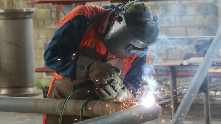 Imagen de archivo de un soldador. ARCHIVO