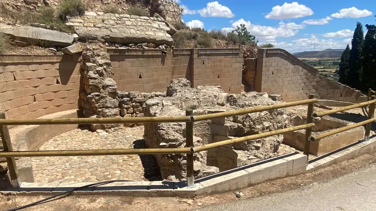 Imagen de uno de los yacimientos abiertos al público en el cerro de Santa Bárbara. AYUNTAMIENTO DE TUDELA