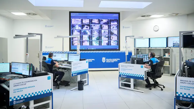 Centro de Coordinación (CECOP) de la Policía Municipal de Pamplona. PABLO LASAOSA