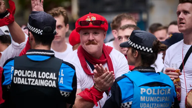 Chupinazo de San Fermín 2024 en la Plaza del Ayuntamiento de Pamplona. PABLO LASAOSA