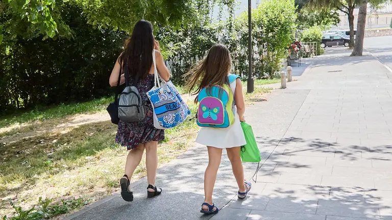 Primer d&iacute;a de una nueva ola de calor en Pamplona durante el verano de 2024. I&Ntilde;IGO ALZUGARAY