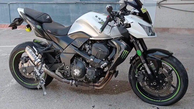 Detenida una joven ebria y drogada por provocar un accidente que dej&oacute; dos motoristas heridos graves en Palma.