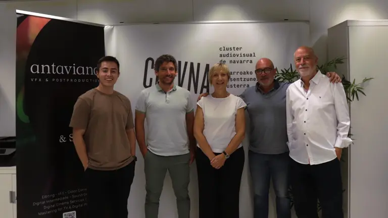 Kike Unzue (Gerente en Antaviana Films) Miguel Iturralde (presidente de Clavna) Rosa Fust&eacute;, (CEO de Antaviana Films) Arturo Cisneros (Gerente de Clavna) Josep Maria Aragon&eacute;s (Fundador de Antaviana Films).