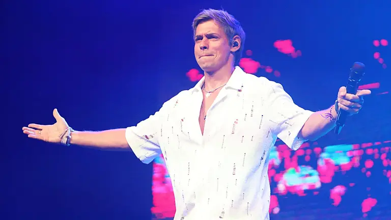 Imagen de archivo de Carlos Baute en un concierto en Ferrol. EUROPA PRESS