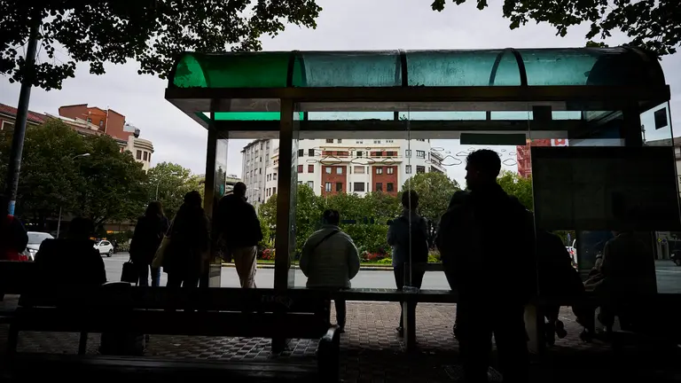 La huelga de transportes afecta a los viajeros de villavesas de Pamplona. PABLO LASAOSA