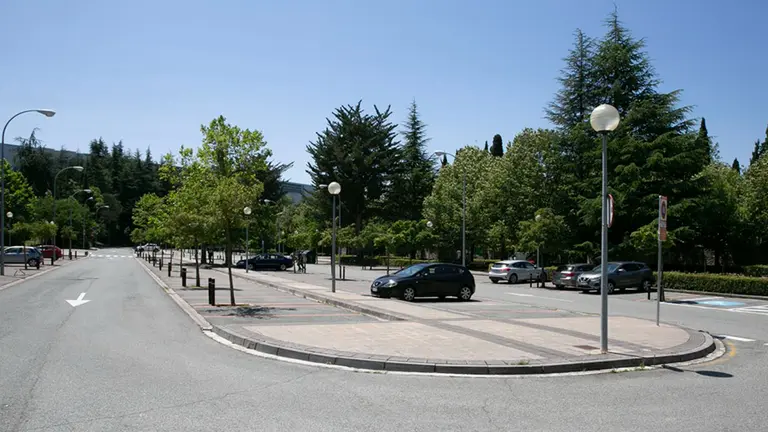 Imagen del aparcamiento junto al Cementerio Municipal de Pamplona. AYUNTAMIENTO DE PAMPLONA