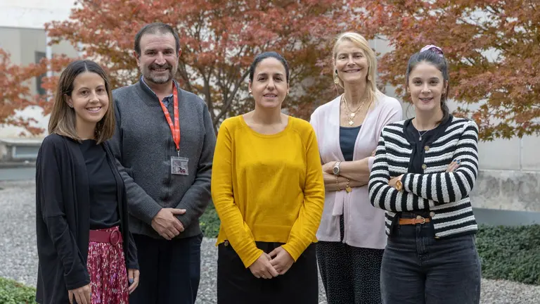 Investigadores que forman parte del proyecto. De izquierda a derecha, Estela L&oacute;pez, Mart&iacute;n Mart&iacute;nez, Carmen G&aacute;ndara, Olga Lizasoain y Araceli Arellano. CEDIDA