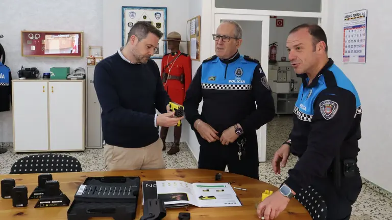La Polic&iacute;a Local de Tudela llevar&aacute; c&aacute;maras para grabar sus actuaciones. AYUNTAMIENTO DE TUDELA