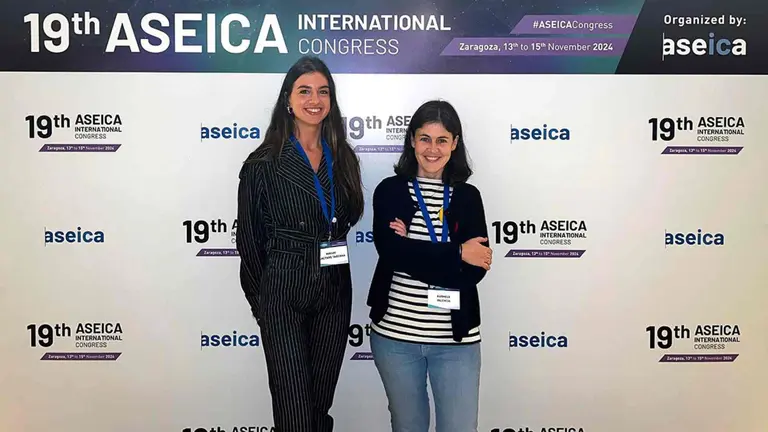 Mirari Echepare y Karmele Valencia, investigadoras de la Cl&iacute;nica Universidad de Navarra. CL&Iacute;NICA UNIVERSIDAD DE NAVARRA